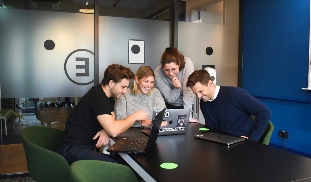 cherrydeck-rMILC1PIwM0-unsplash